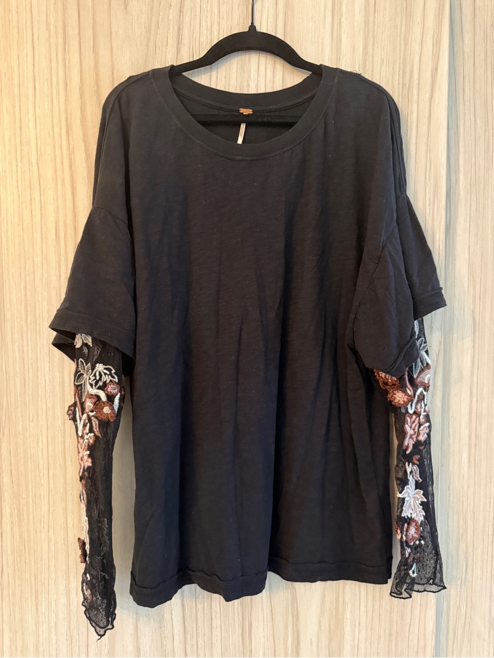 Free People Twofer Women’s Black Layered Sleeve Top Lace Sleeve Floral